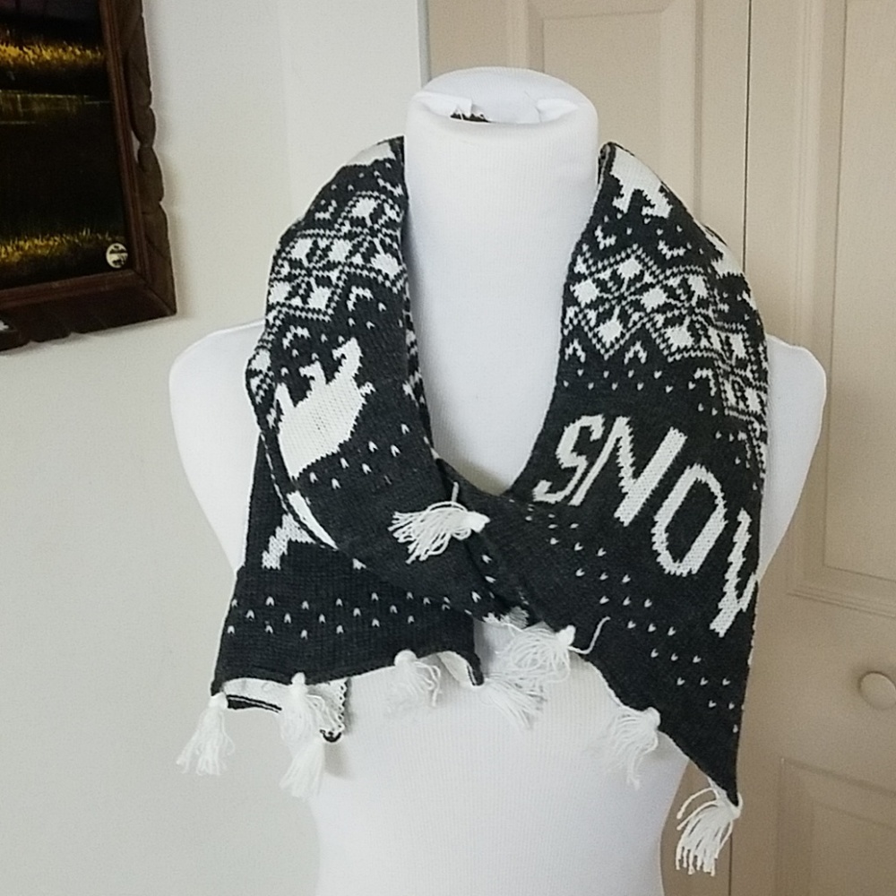Knitted Scarf